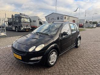 Damaged car Smart Forfour 1.1 Pulse 55Kw AIRCO 2005/4