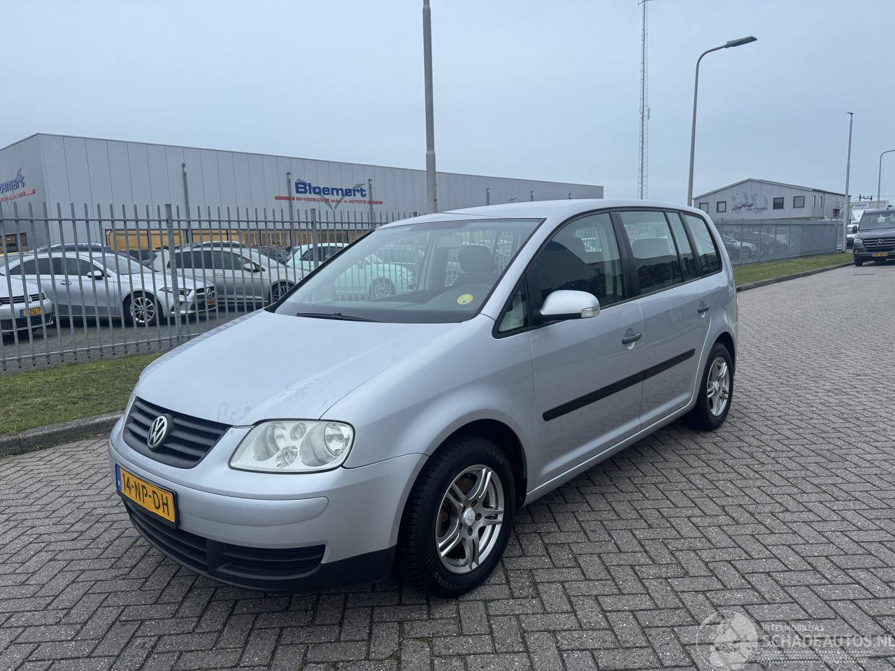 Volkswagen Touran 1.6 75kw 7-PERSOONS