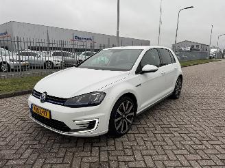 Schadeauto Volkswagen Golf 1.4  GTE Clima - Navi 2015/1