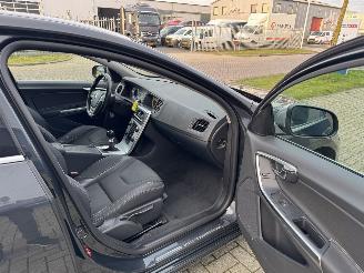 Volvo V-60 1.6 T3 R-Design picture 21