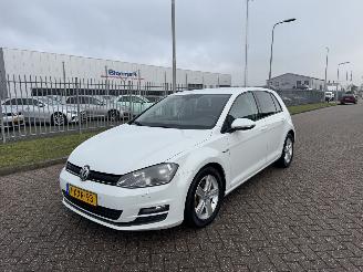 damaged passenger cars Volkswagen Golf 1.6 TDI 81Kw Clima Navi 2013/8