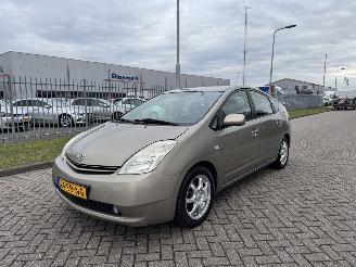 Auto incidentate Toyota Prius 1.5 VVT-i  57Kw Airco - Navi 2005/7