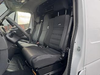 Renault Master 2.3 DCI L2-H2 Navi - Airco - Euro6 picture 12