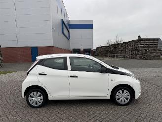 Toyota Aygo 1.0 VVT-i 51Kw AIRCO picture 5