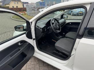 Volkswagen Up! 1.0 44Kw NAIV - AIRCO picture 12