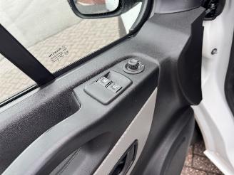 Nissan NV300 1.6 DCI  AIRCO - NAVI - Euro6 picture 16