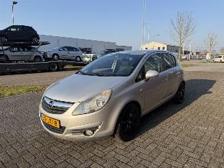 Unfallwagen Opel Corsa 1.4 16V Edition AIRCO 2010/6
