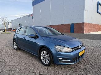 Unfallwagen Volkswagen Golf 1.6 TDI 81kw AIRCO - NAVI 2014/12