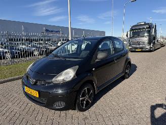 krockskadad bil auto Toyota Aygo 1.0 12V AIRCO 2011/10