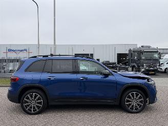 Schadeauto Mercedes EQB 350 4MATIC AMG Line 7-Persoons 67kWh 2024/9