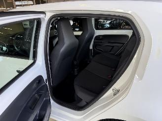 Volkswagen Up! 1.0 44Kw AIRCO picture 9