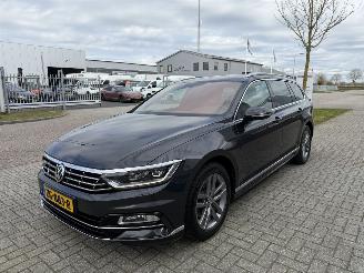 Schadeauto Volkswagen Passat 1.5 TSI R-Line 2019/6