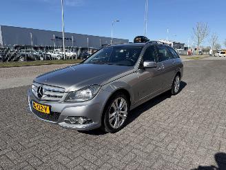 Schadeauto Mercedes C-klasse C180 CDI  Navi - Airco 2012/10