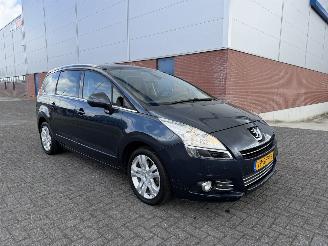 Schadeauto Peugeot 5008 1.6 AUTOMAAT 7-Persoons 2011/11
