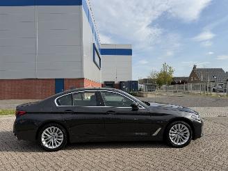 BMW 5-serie 520e Plug-In Hybrid picture 2