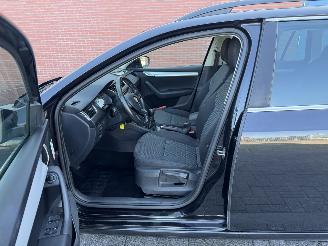 Skoda Octavia 1.6 TDI 77Kw Clima - NAVI picture 16