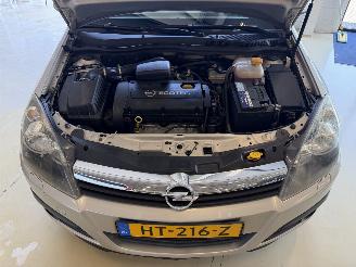 Opel Astra 1.6 77Kw AIRCO picture 20