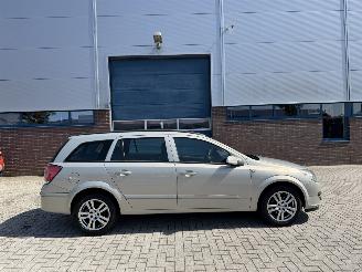 Opel Astra 1.6 77Kw AIRCO picture 2