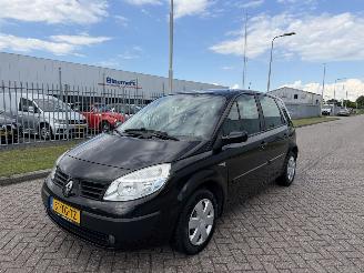 uszkodzony samochody osobowe Renault Scenic 1.6 16V 82Kw Clima 2006/9