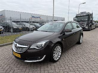 krockskadad bil auto Opel Insignia 1.4 T  140Pk Clima - Navi 2014/10