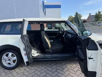Mini Clubman 1.4 70 kw AIRCO picture 17