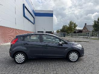krockskadad bil auto Ford Fiesta 1.25 Champion AIRCO 2012/12