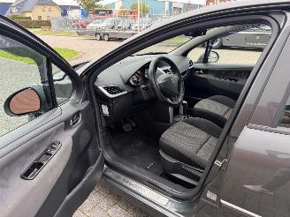 Peugeot 207 1.6 XS AUTOMAAT picture 17