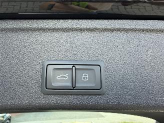 Audi A4 2.0 TDI Aut. S edition Clima - Navi - Pano picture 20