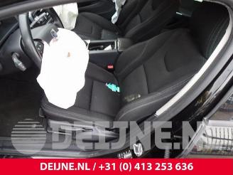 Volvo V-60 V60 I (FW/GW), Combi, 2010 / 2018 2.0 D2 16V picture 29