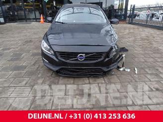 Volvo V-60 V60 I (FW/GW), Combi, 2010 / 2018 2.0 D2 16V picture 2
