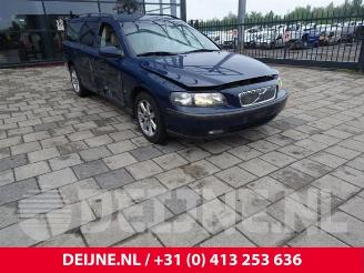 Auto da rottamare Volvo V-70 V70 (SW), Combi, 1999 / 2008 2.4 20V 140 Bifuel 2002/10