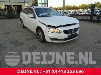 Vrakbiler auto Volvo V-60 V60 I (FW/GW), Combi, 2010 / 2018 1.6 DRIVe 2013/7