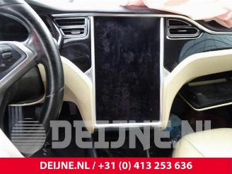 disassembly passenger cars Tesla Model S Model S, Liftback, 2012 85 2014/9