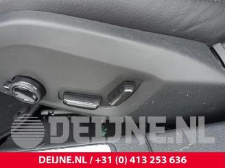 Volvo V-60 V60 II (ZW), Combi, 2018 2.0 B3 16V Mild Hybrid picture 12