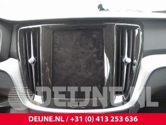 Volvo V-60 V60 II (ZW), Combi, 2018 2.0 B3 16V Mild Hybrid picture 19