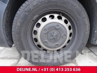 Peugeot Expert Expert (V1/VA/VB/VE/VF/VT/VY), Van, 2016 2.0 Blue HDi 180 16V picture 10