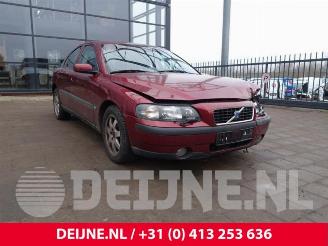 Vrakbiler auto Volvo S-60 S60 I (RS/HV), Sedan, 2000 / 2010 2.4 20V 140 2003/4