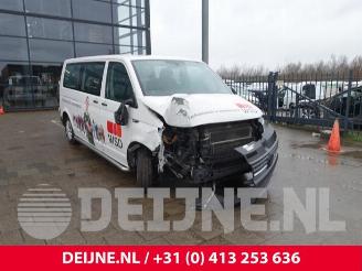 Salvage car Volkswagen Transporter Transporter/Caravelle T6, Bus, 2015 / 2024 2.0 TDI 150 2015/10
