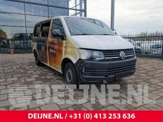Uttjänta bilar auto Volkswagen Transporter Transporter/Caravelle T6, Bus, 2015 / 2024 2.0 TSI 2017/8