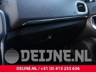 Volvo V-40 V40 (MV), Hatchback 5-drs, 2012 / 2019 1.6 D2 picture 31