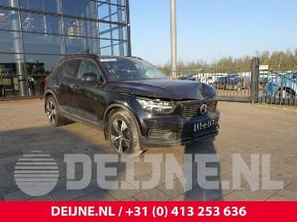 Vrakbiler auto Volvo XC40 XC40 (XZ), SUV, 2017 1.5 T4 Plug-in Hybrid 12V 2021/6