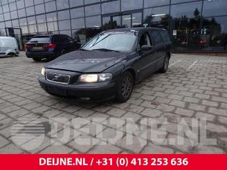 Volvo V-70 V70 (SW), Combi, 1999 / 2008 2.4 20V 140 picture 3