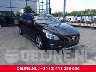 Sloopauto Volvo V-60 V60 I (FW/GW), Combi, 2010 / 2018 2.4 D6 20V Plug-in Hybrid AWD 2013/12