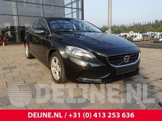 Salvage car Volvo V-40 V40 (MV), Hatchback 5-drs, 2012 / 2019 1.6 D2 2013/6
