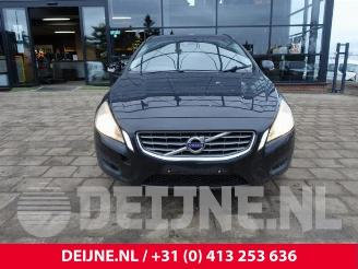 Volvo V-60 V60 I (FW/GW), Combi, 2010 / 2018 1.6 T3 16V picture 2