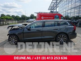 Volvo V-60 V60 II (ZW), Combi, 2018 2.0 T8 16V Plug-in Hybrid AWD picture 4