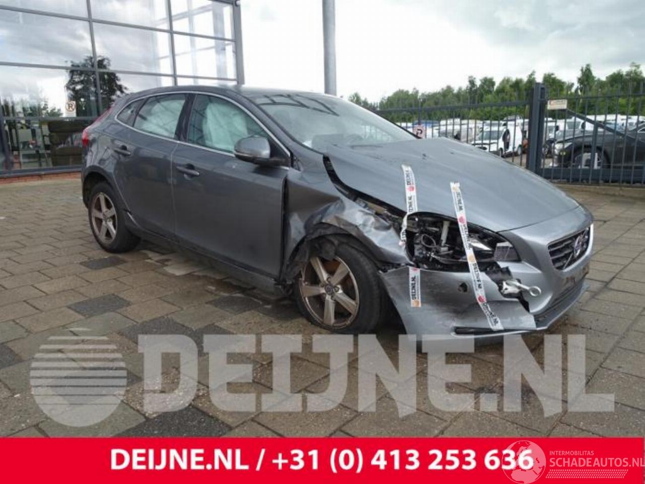 Volvo V-40 V40 (MV), Hatchback 5-drs, 2012 / 2019 2.0 T2 16V