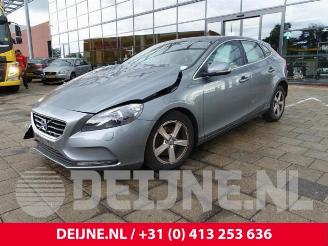 Volvo V-40 V40 (MV), Hatchback 5-drs, 2012 / 2019 2.0 T2 16V picture 3