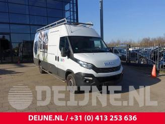 Coche siniestrado Iveco New Daily New Daily VI, Van, 2014 33S14, 35C14, 35S14 2017/7
