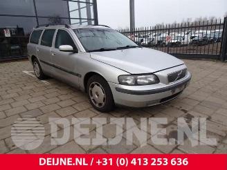 Auto da rottamare Volvo V-70 V70 (SW), Combi, 1999 / 2008 2.4 20V 170 2003/5